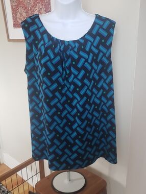 Calvin Klein Navy Tank Top with Blue Geometric Print, 3X